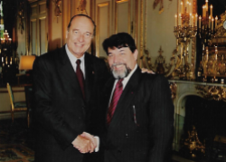 Johnny Marques con el Presidente de Francia Jaques CHIRAC